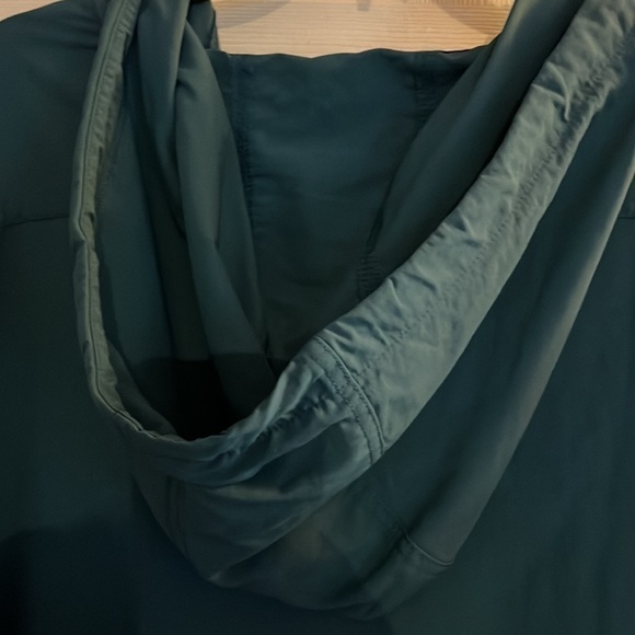 NWT-all in motion-M-teal green-hooded 1/2 zip lightweight, nylon jacket. - Picture 6 of 10